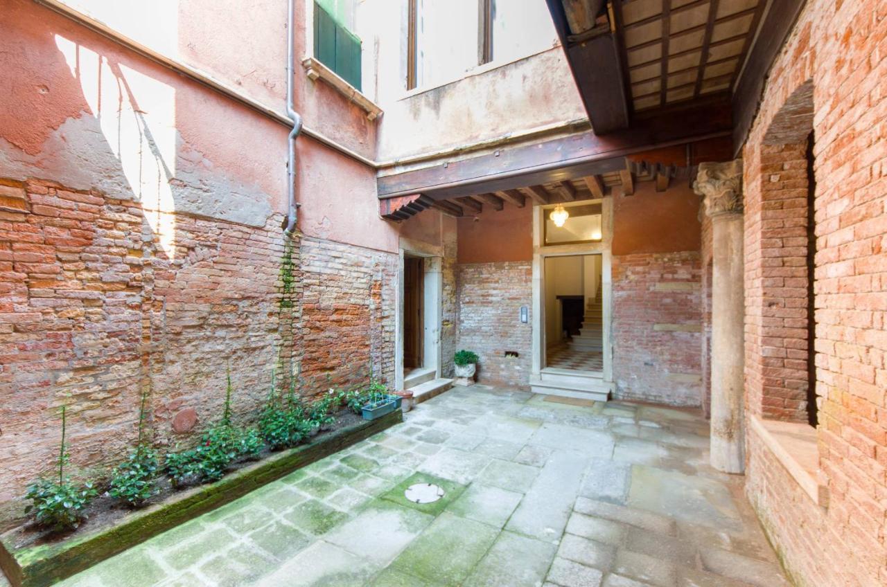 Residenza La Torretta Apartment Veneţia Exterior foto